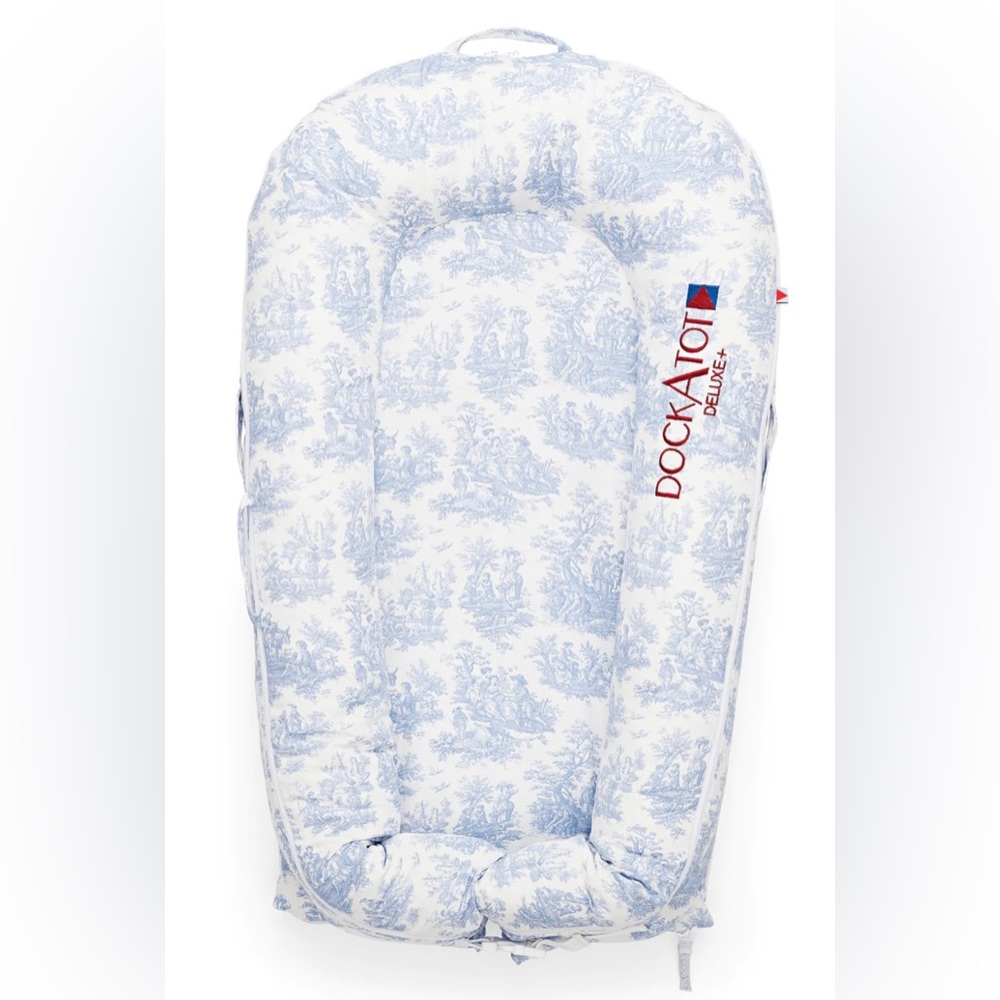 RARE Dockatot Deluxe+ Toile de Jouy Dusty Blue, VGUC (Dock-a-Tot)